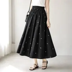 ITEMS URBAN RESEARCH 花刺繍 ギャザースカート 黒 Fのサムネイル