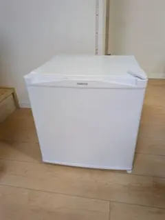 山善 YAMAZEN　冷凍庫 31L YF-WU30　24年製　使用期間短く美品のサムネイル