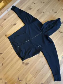 【試着のみ】adidasフルジップパーカー