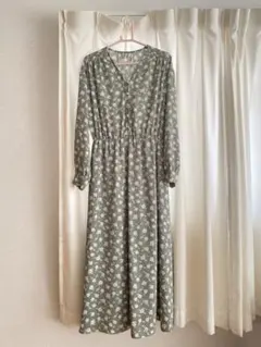 URBAN RESEARCH ロングワンピース　ノーカラー　花柄