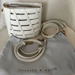 CHARLES ＆ KEITH チャールズアンドキース ショルダーバッグのサムネイル