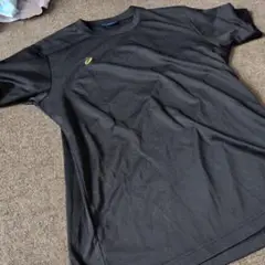 asics 黒 Tシャツ シンプル