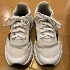 adidas ホワイト ブラック スニーカー　19cm