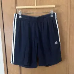 adidas　アディダス ハーフパンツ ネイビー　サイズM　スポーツ