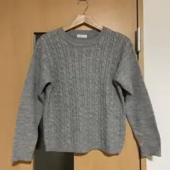earth music & ecology グレー ケーブルニットセーター