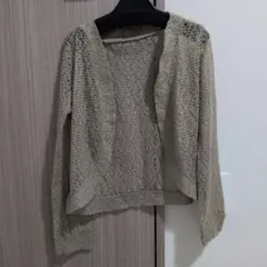 ベージュ ラメ入り レース編みカーディガン