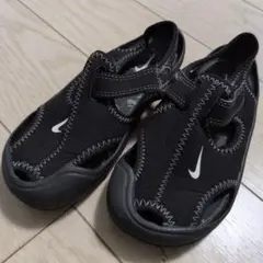Nike ブラック サンダル