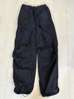 GU ナイロンパンツ シャカパン ブラックパンツ ウエストゴム