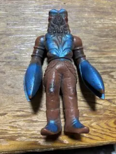 円谷コミニュケーションズ ウルトラマンキング ソフビ ウルトラヒーローシリーズ 24 ウルトラマンキング | BANDAI TOYS