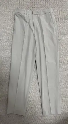 ユニクロ　スマートアンクルパンツ　テーパード