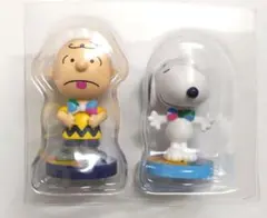 USJ　ユニバ　25周年　コレクタブルフィギュア　スヌーピー　チャーリー　2個