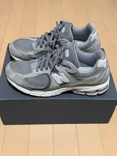 New Balance M2002RST グレー スニーカー 28cmのサムネイル