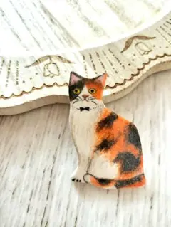 三毛猫★陶器風クレイブローチ★蝶ネクタイ★