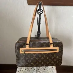 期間限定価格　極美品　Louis Vuitton シテ　モノグラムキャンバス
