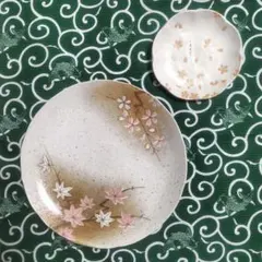 春秋紋✨️①春桜と秋紅葉絵柄大皿＆②小篠綾子ブランド美濃焼 桃桜柄小皿セット✨️