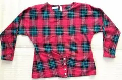 【美品】赤地に黒のチェック柄の長袖カットソー　サイズ160ぐらい