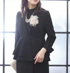 ルイルエブティック　ダブルぺプラムジャケット　セレモニー　美品　ストレッチ