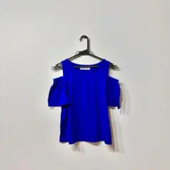 【即日発送】 AZUL オフショルダー Tシャツ 半袖 トップス 青 ブルー