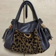 ヒョウ柄ファー付きハンドバッグレオパード柄　バンブーハンドル