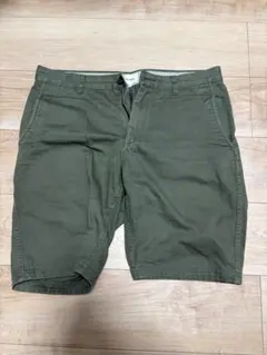 BEAMS オリーブ ショートパンツ M