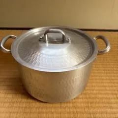 アルミ製 両手鍋 槌目模様 蓋付きのサムネイル