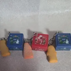 キャラクター付きストラップ4個セット