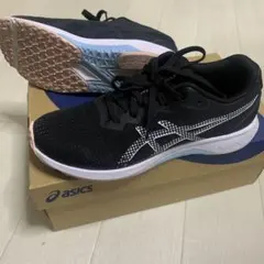 アシックス スニーカー