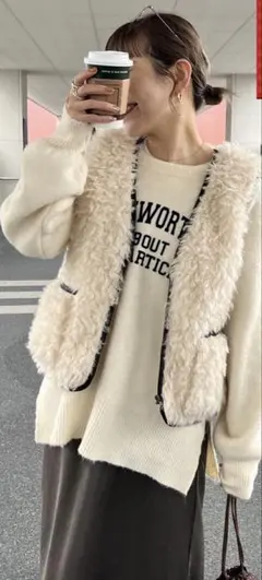 《美品》チャオパニックティピー　フロッキープリントアソートロゴニット　オフW