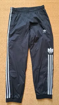 大人気　完売品　アディダス 3Dトレフォイル 3ストライプ トラックパンツ黒