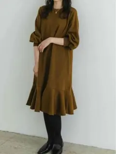 ほぼ新品✨アーバンリサーチロッソ　裾フリル ワンピース