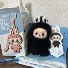 POPMART ラブブ　LABUBU PIN FOR LOVE イニシャル　Ｒ