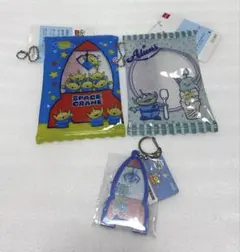 ダイソー　ディズニー　トイストーリー　エイリアン　ポーチ　キーホルダー　3点のサムネイル