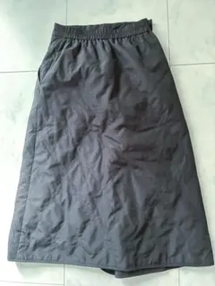 UNIQLO 防風ウォームイージースカート　ブラック