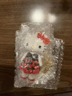 ハローキティ展　シークレット マスコットチャーム B　キティ　ドレス