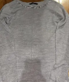 ビジュー付きグレー長袖ニットセーター
