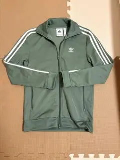 adidas オリーブグリーン ジャージ