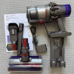 【ダイソン】美品　Dyson V10 ジャンク品　ドッグ　付属品多数 ダイソン】美品 Dyson V10 ジャンク品 ドッグ 付属品多数 - メルカリ