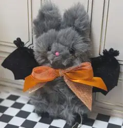 ハロウィン　コウモリ（グレー）のモールアート　モール人形　コスプレ　キーホルダー
