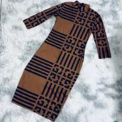 ブラウン 幾何学模様 ワンピース 【Ｌ】 タイト ハイネック 秋服