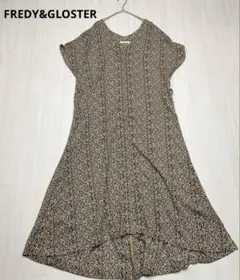 ● FREDY&GLOSTER 小花柄　総柄シャツワンピース　Ｖネック