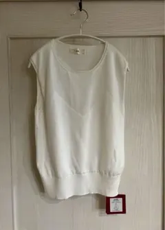 unfil ホワイト ノースリーブ ニットベスト Sのサムネイル