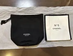 CHANEL ノベルティ 黒の巾着 白のポーチ 2点セット