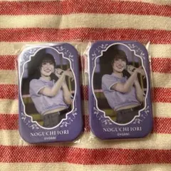 ＝LOVE DMMくじ E賞スクエア缶バッジ　 野口衣織　2個セット