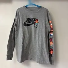 NikeロンT 長袖　キッズ　M（130〜140)