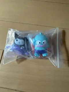 ガチャガチャ　サンリオ　みんなでプールフィギュア クロミ　ハンギョドン　２点