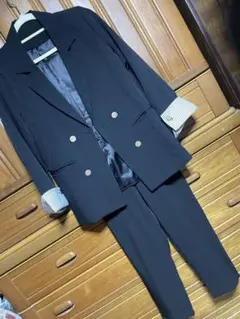 新品　黒　未使用　M 着痩せ効果スリムパンツフォーマルスーツ　袖ストライプ