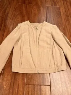 ベージュ ノーカラージャケット ゴールドファスナーのサムネイル