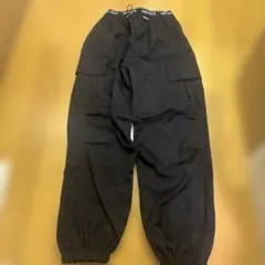 黒　カーゴパンツ　150