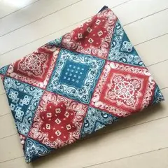 バンダナ柄 クラッチバッグ