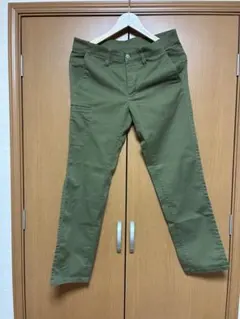 ポ*ん様 オリーブ色 メンズパンツ サイズ4